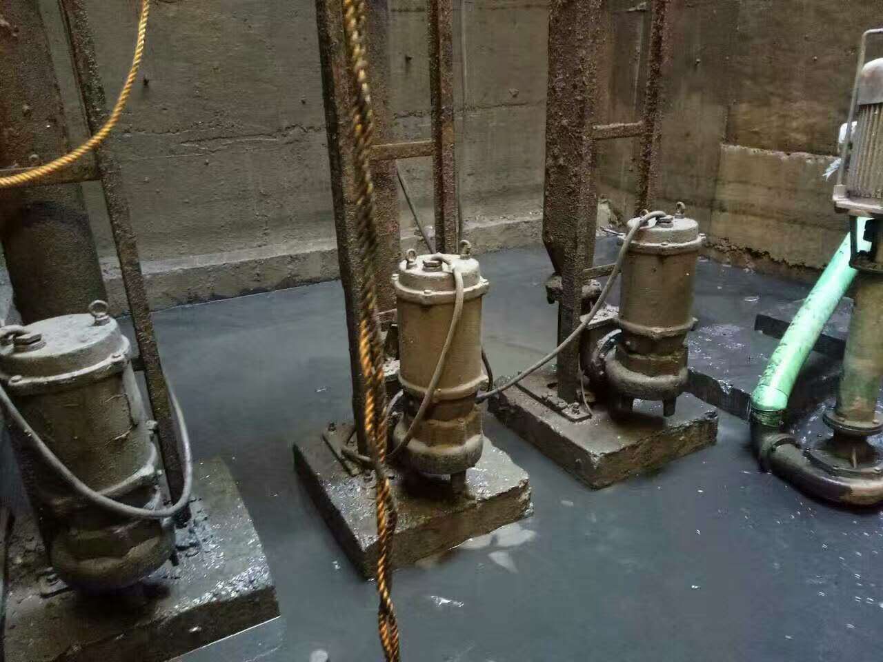 惠城污水池清理